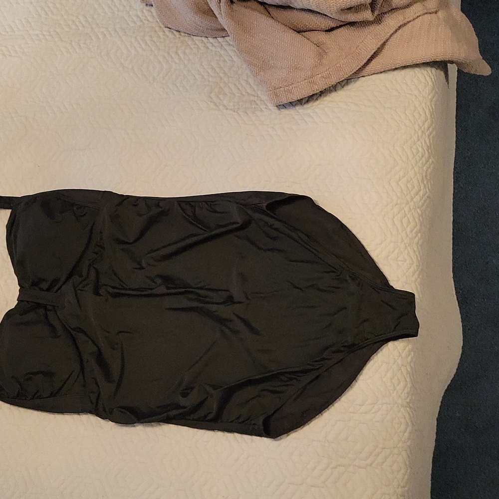 Maternity halter swimsuit XL